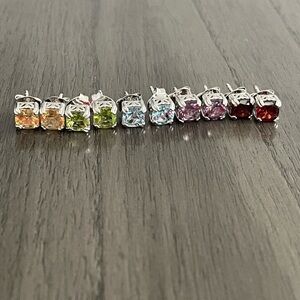 Women’s Earrings (5 sets)